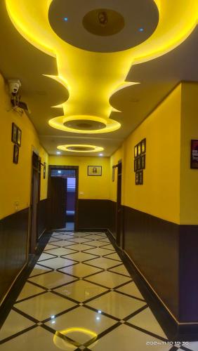 big brother hostel agra