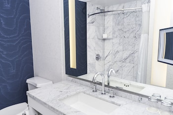 The Hotel Zags Portland,Multnomah County>>Astoria,4 star