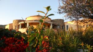 maria caderina green village