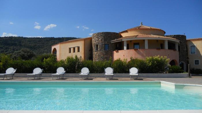 maria caderina green village