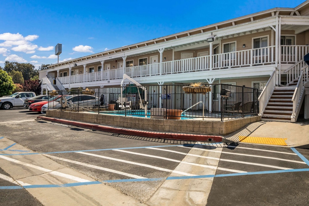 rodeway inn old town temecula