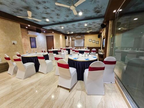 misty meadows lonavala