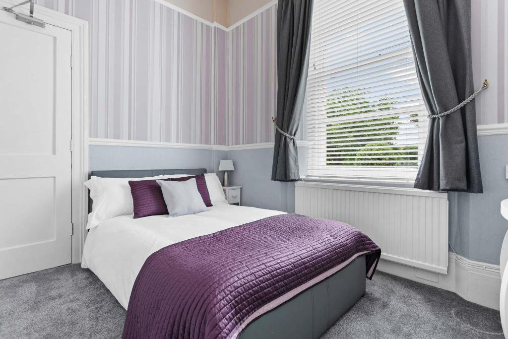 The Berburry,Torquay>>South West England,5 star