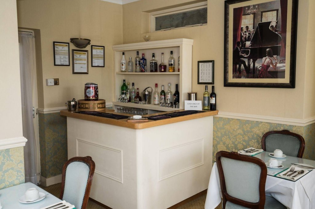 The Berburry,Torquay>>South West England,5 star