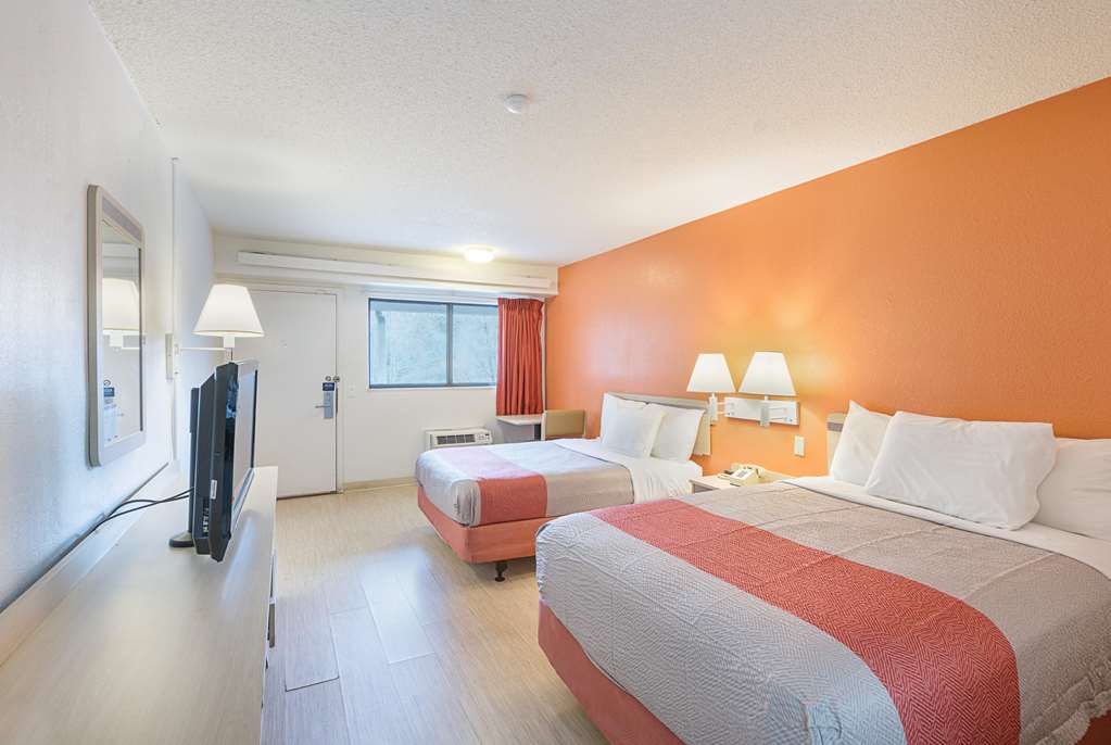 motel 6 charlotte nc coliseum