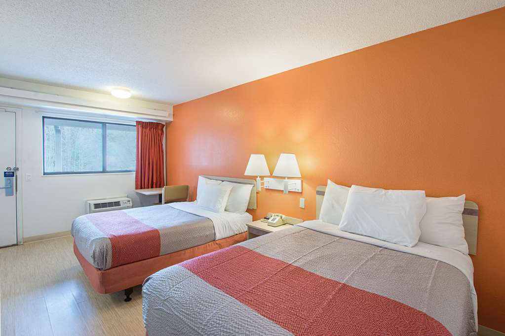 motel 6 charlotte nc coliseum