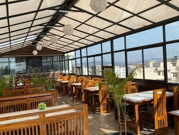 hotel royal stay