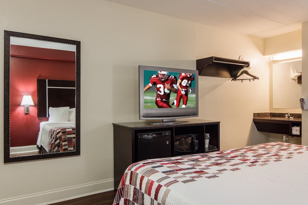 red roof inn chattanooga hamilton place