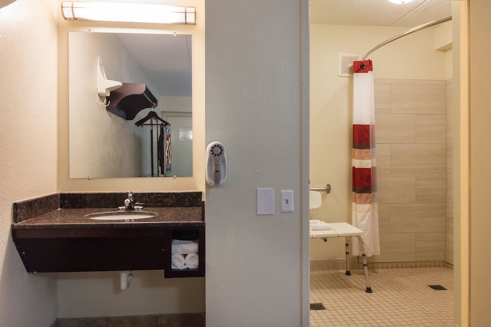 red roof inn chattanooga hamilton place