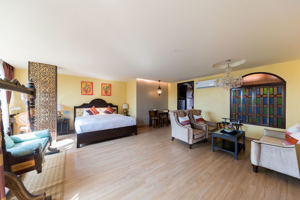 sheik istana hotel chiangmai