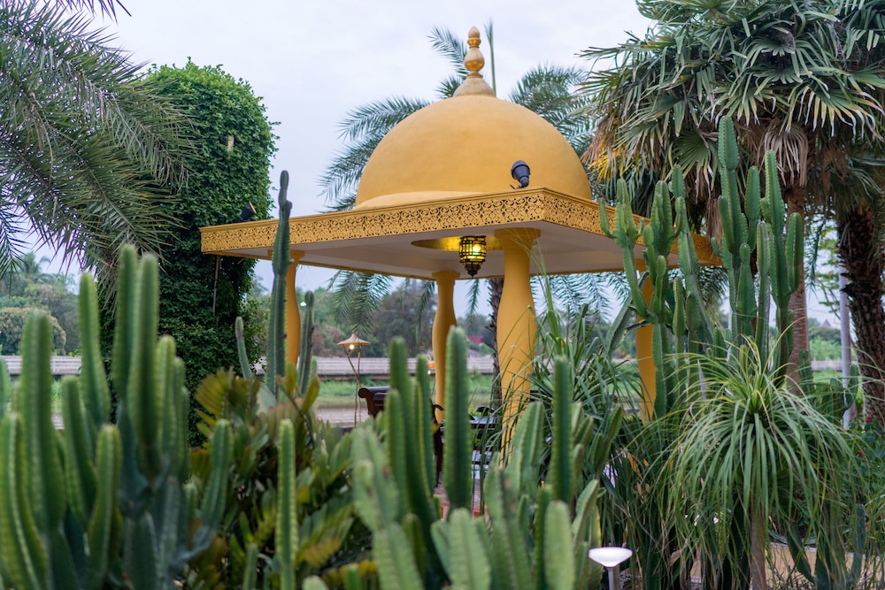 sheik istana hotel chiangmai