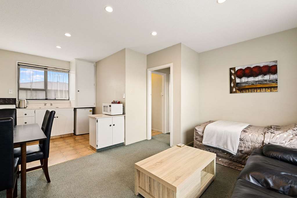 econo lodge canterbury court