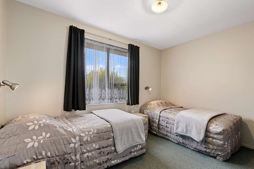 econo lodge canterbury court