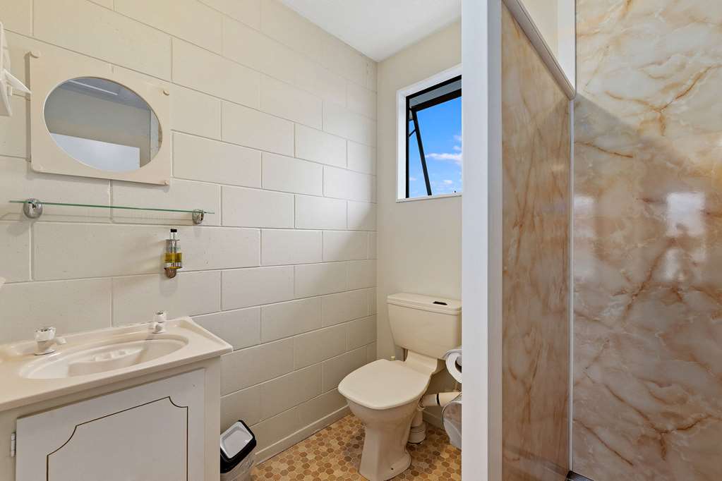 econo lodge canterbury court