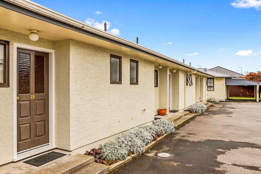 econo lodge canterbury court