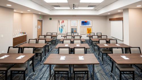 holiday inn express and suites cd juarez las misiones