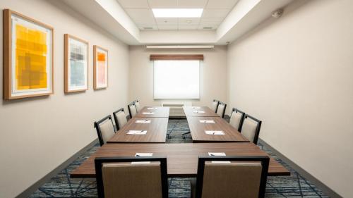 holiday inn express and suites cd juarez las misiones