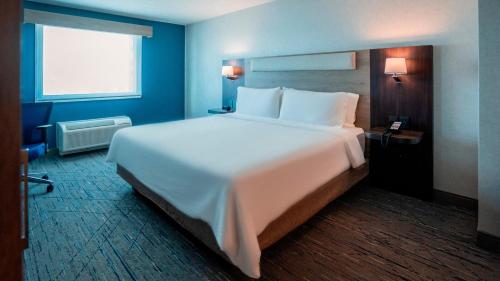 holiday inn express and suites cd juarez las misiones