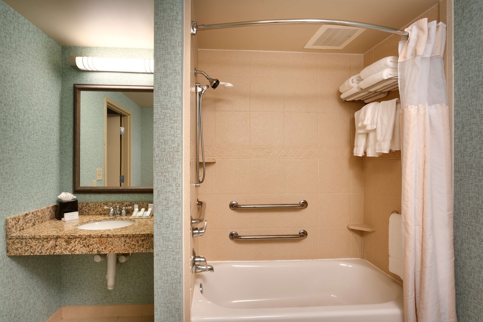 hilton garden inn clarksville