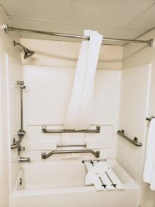 quality inn and suites clemmons i 40