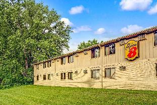 super 8 by wyndham chaska