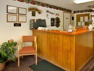 super 8 by wyndham chaska