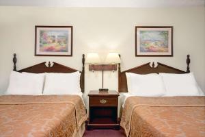 super 8 by wyndham chaska