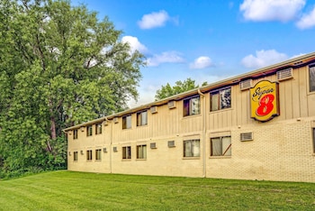 Super 8 By Wyndham Chaska,Chaska>>Carver,2 star