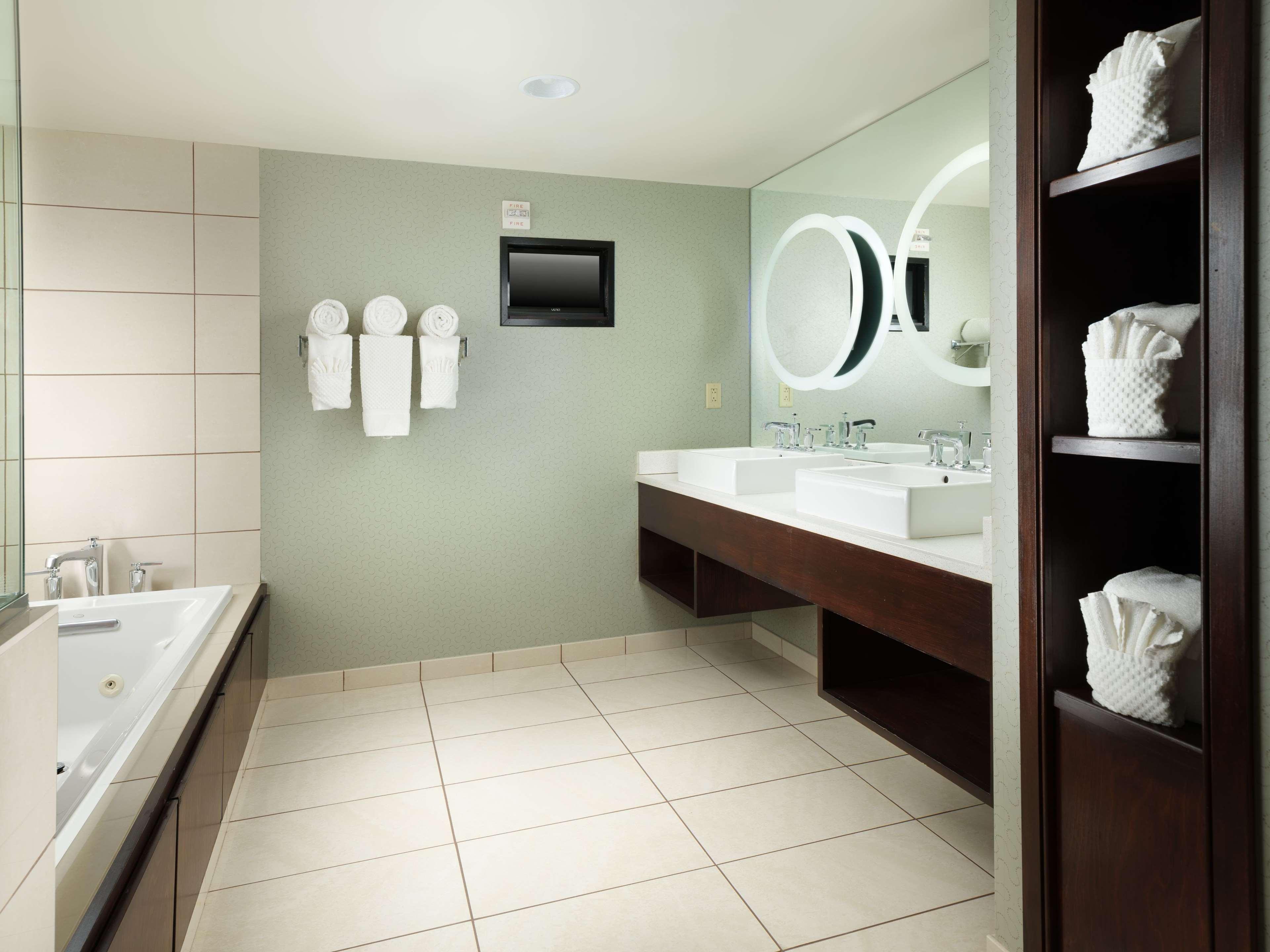 doubletree by hilton hotel chattanooga downtown