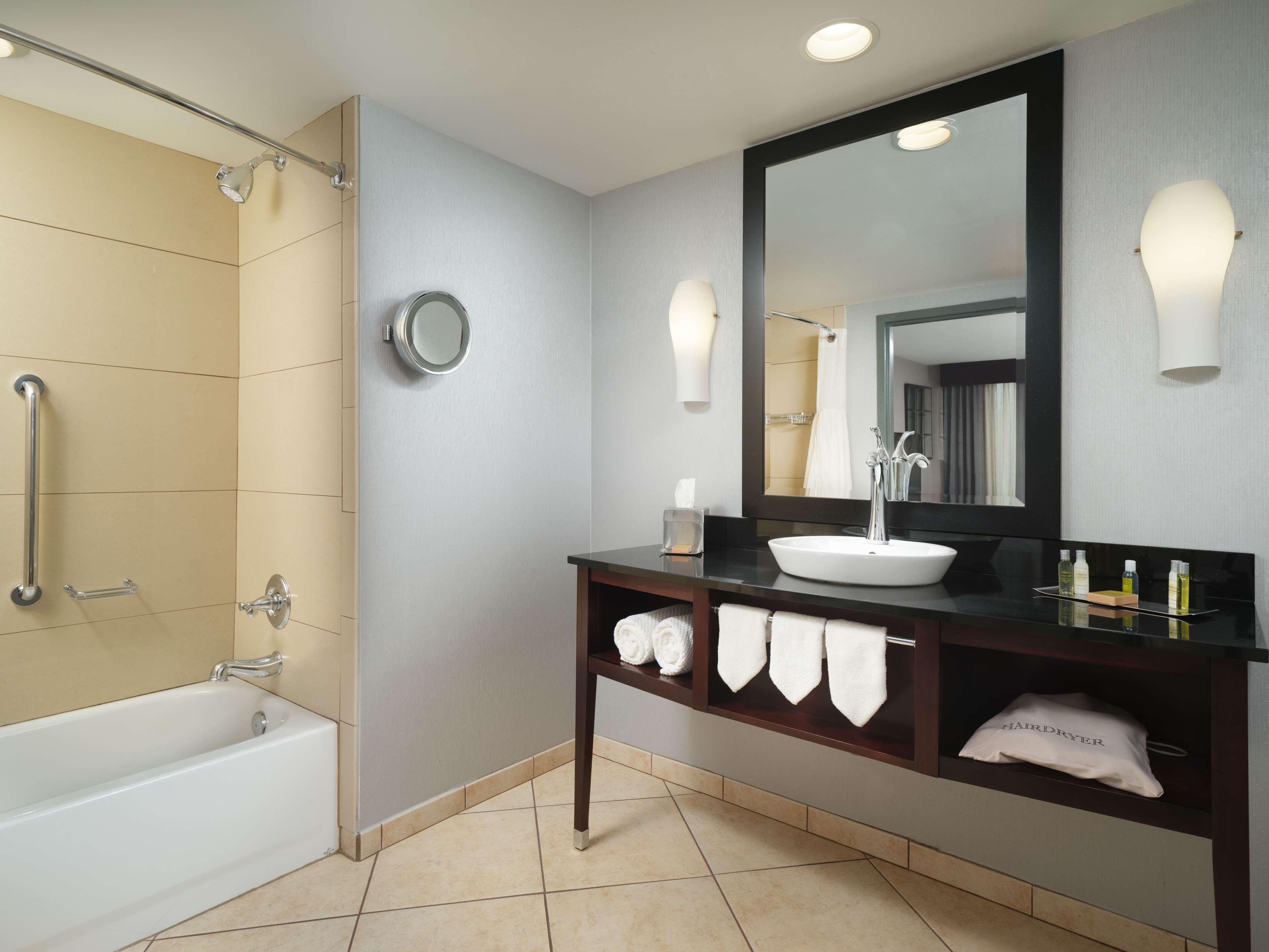 doubletree by hilton hotel chattanooga downtown