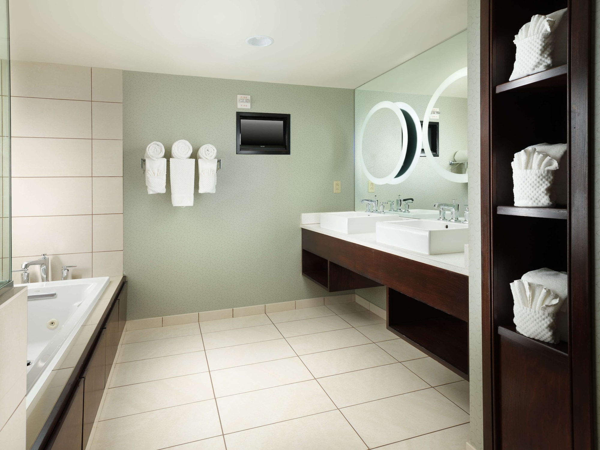 doubletree by hilton hotel chattanooga downtown