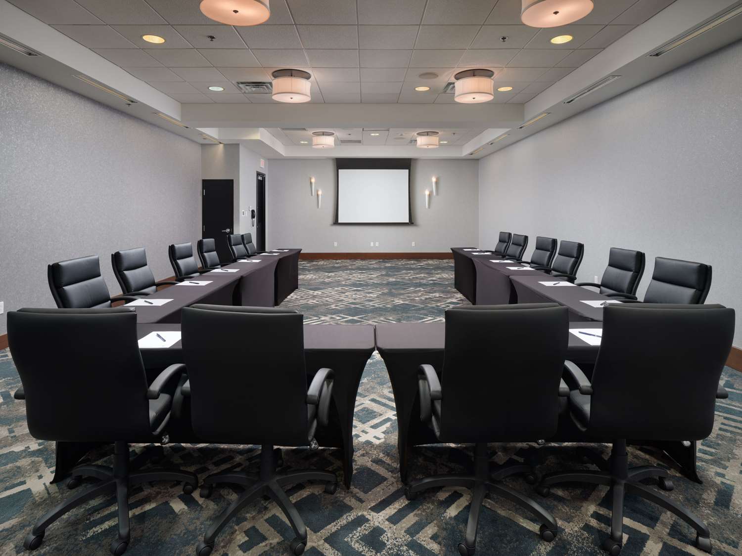 doubletree by hilton hotel chattanooga downtown