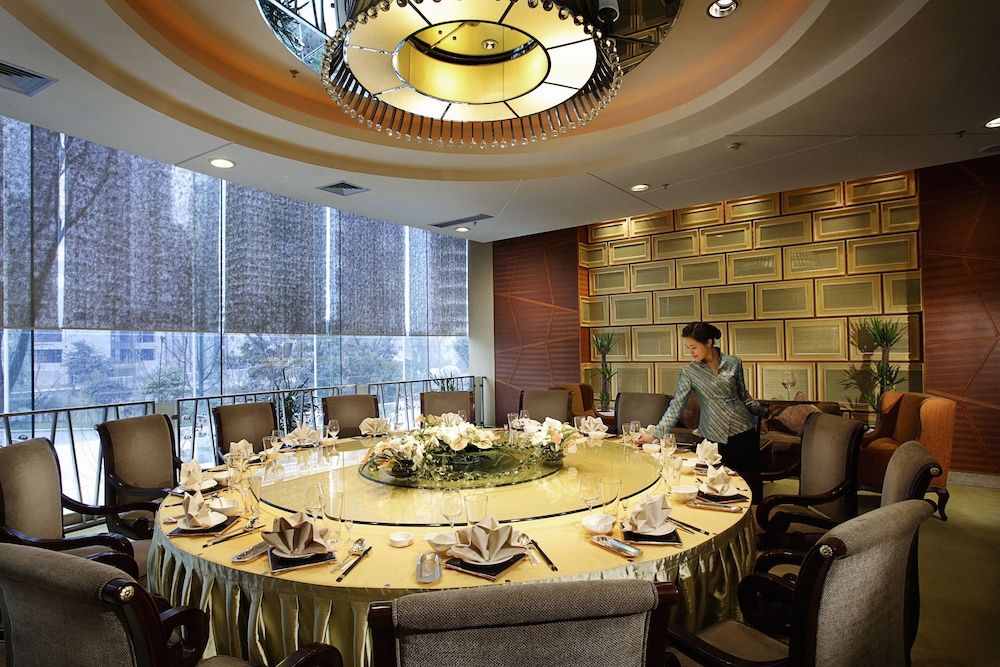 holiday inn chengdu century city westtower by ihg
