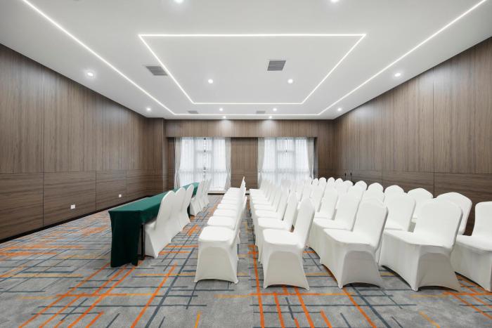 holiday inn express chongqing guanyinqiao by ihg