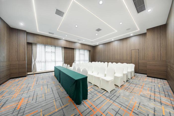 holiday inn express chongqing guanyinqiao by ihg