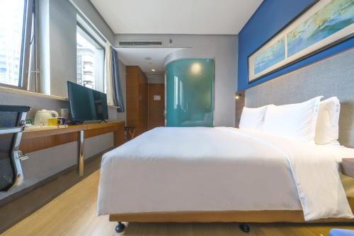 holiday inn express chongqing guanyinqiao by ihg