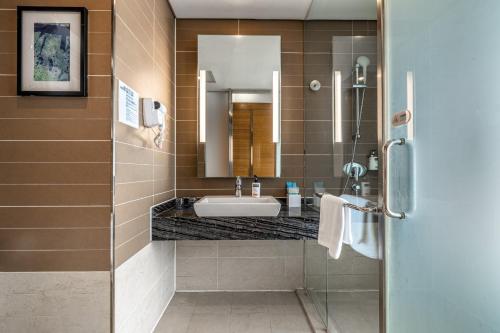 holiday inn express chongqing guanyinqiao by ihg