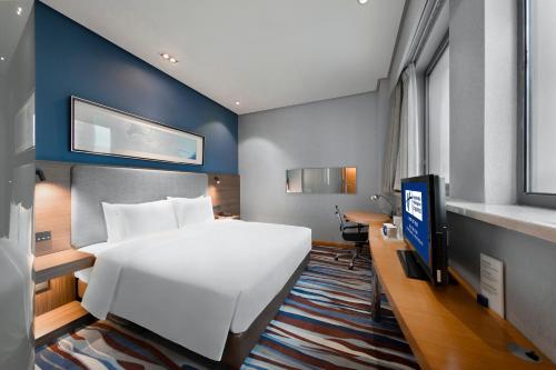holiday inn express chongqing guanyinqiao by ihg