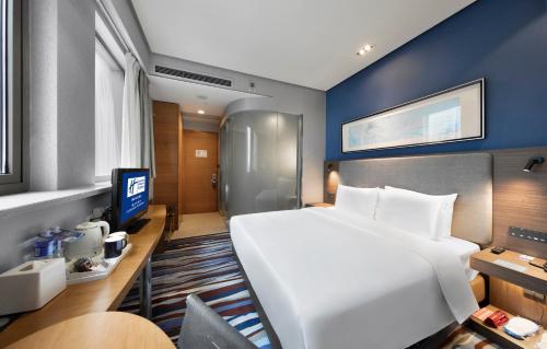 holiday inn express chongqing guanyinqiao by ihg