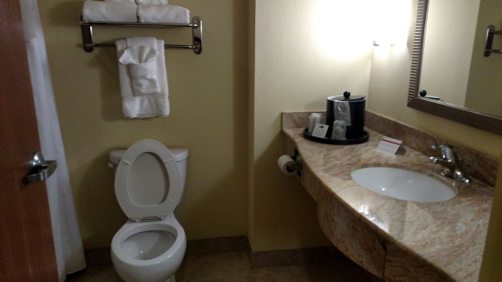 holiday inn express hotel and suites perry by ihg