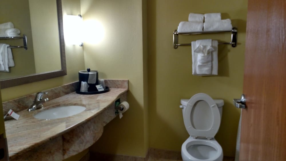 holiday inn express hotel and suites perry by ihg