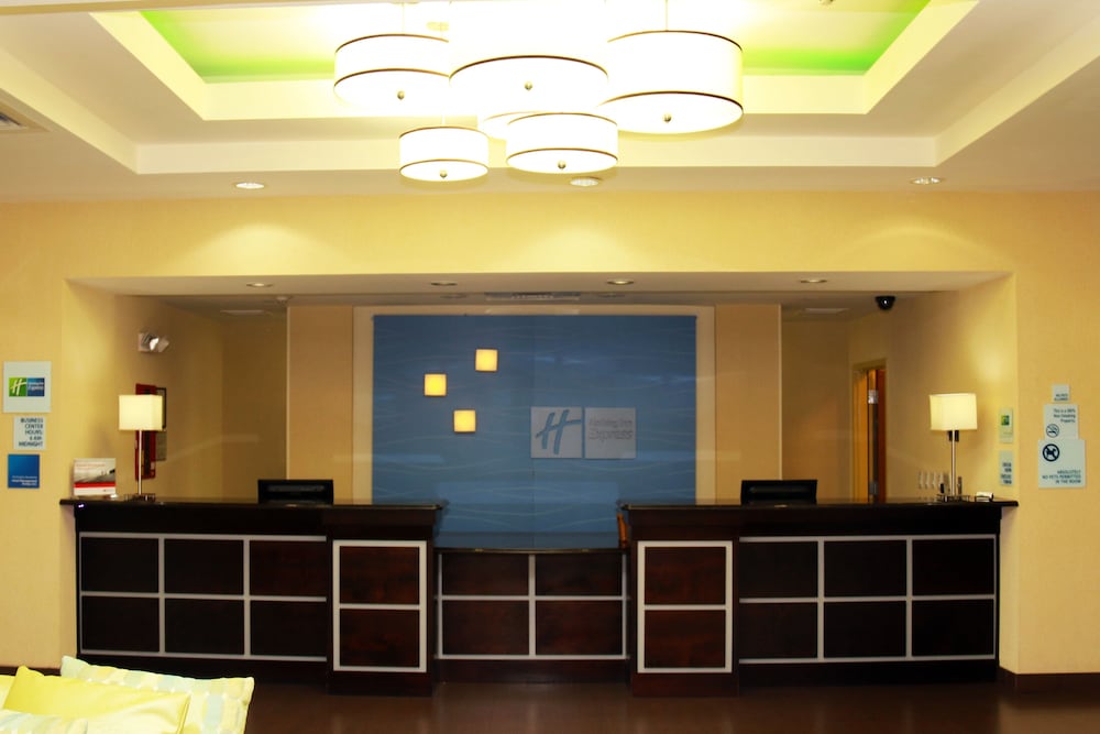 holiday inn express hotel and suites perry by ihg