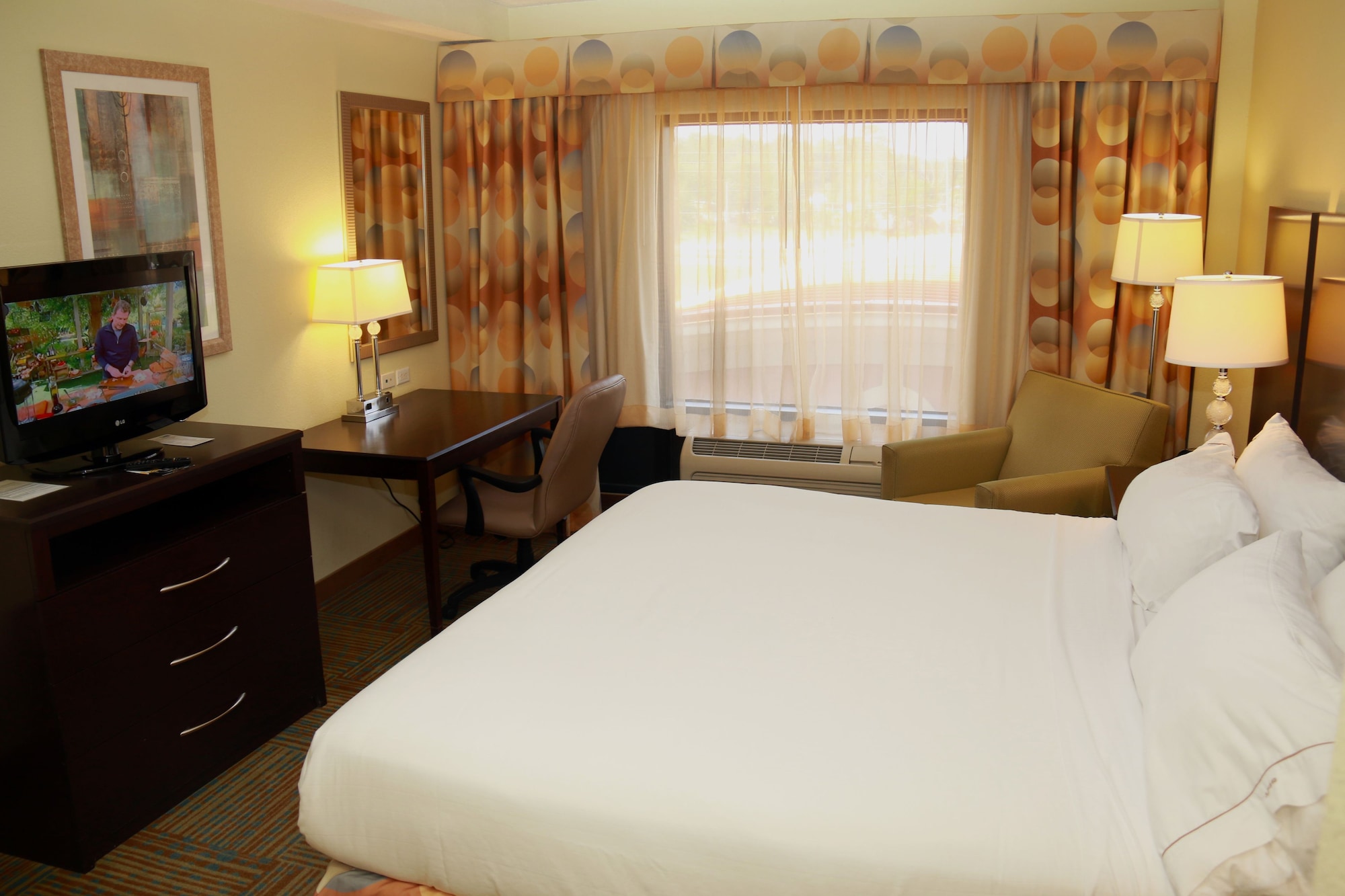 holiday inn express hotel and suites perry by ihg
