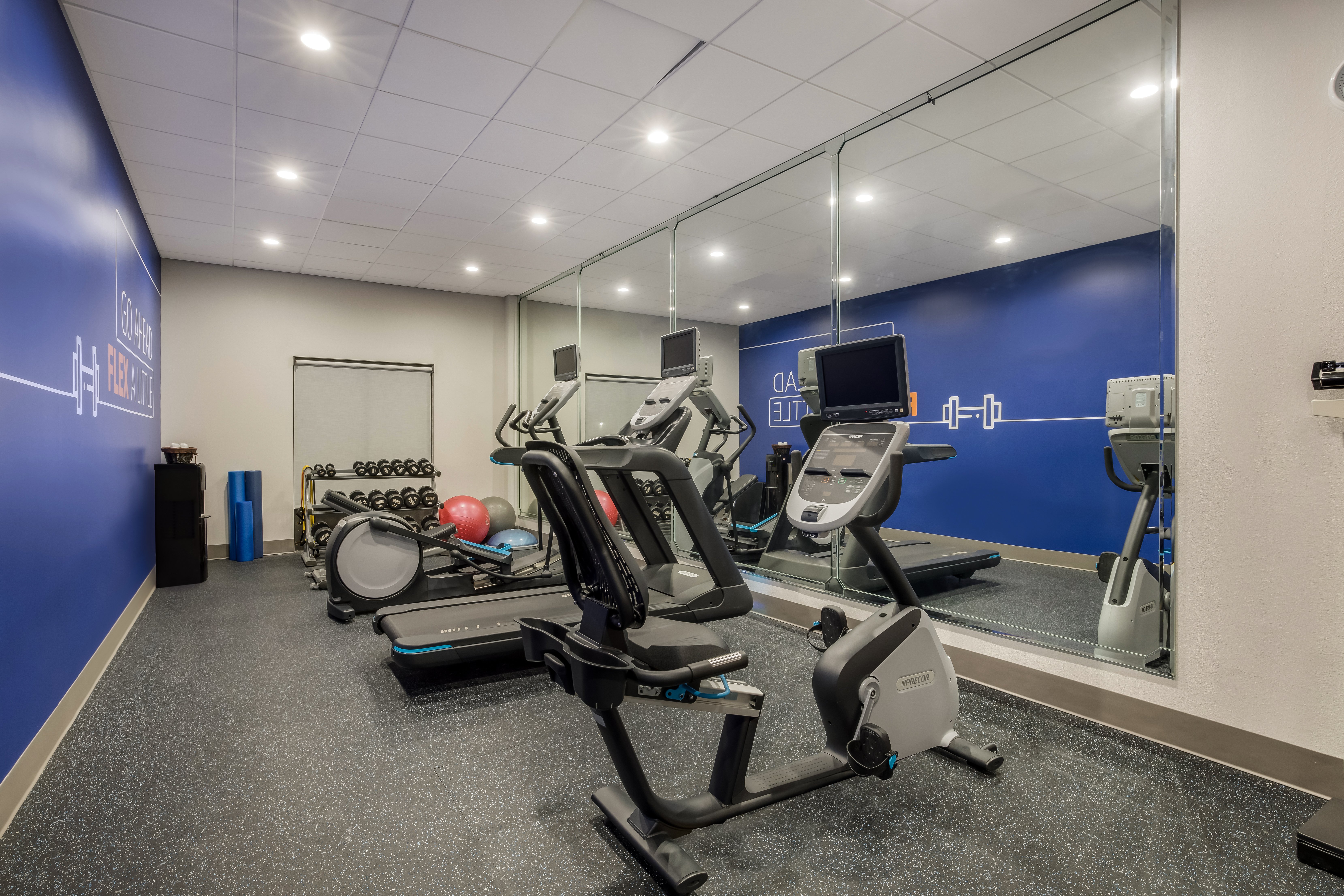 holiday inn express hotel and suites perry by ihg