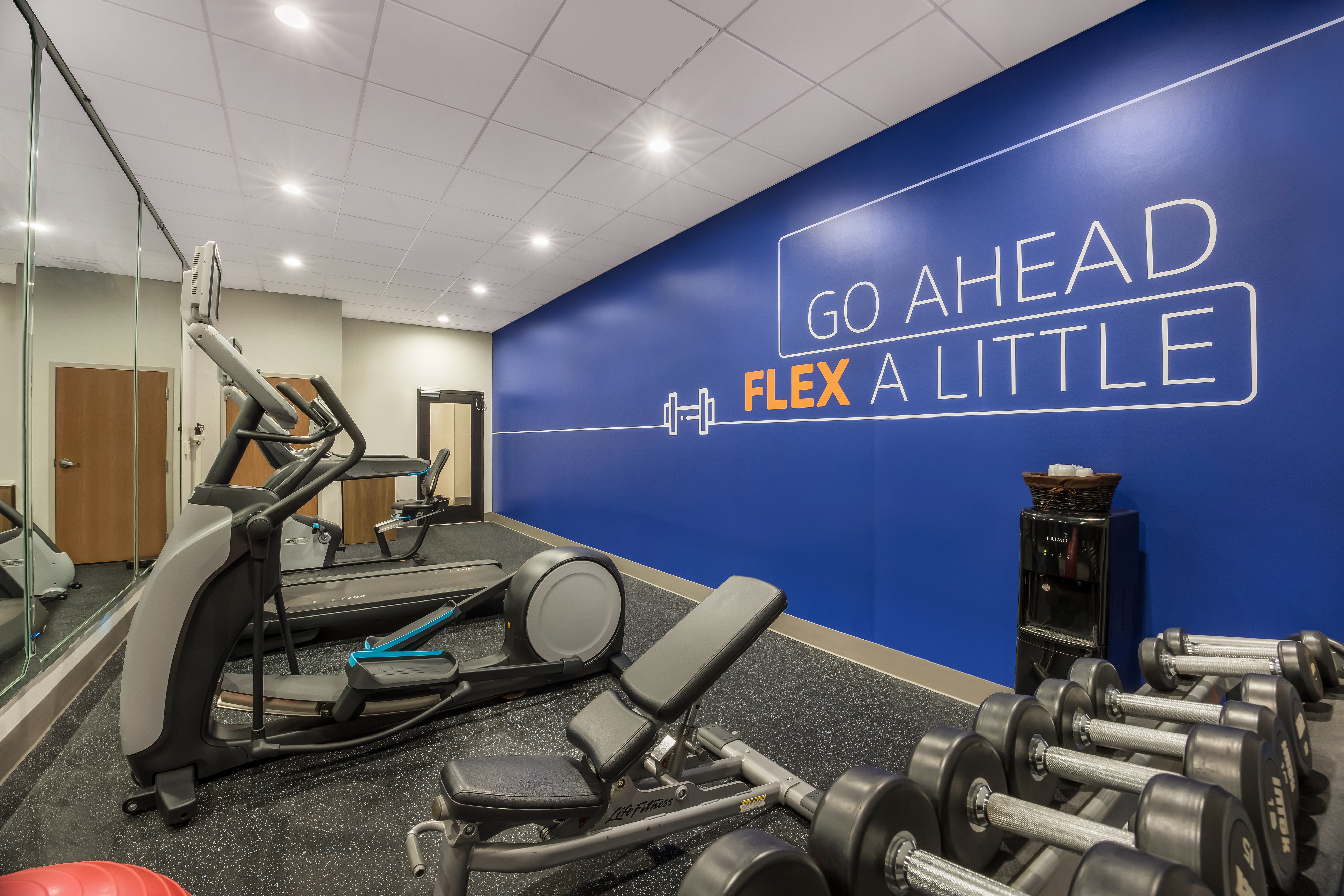 holiday inn express hotel and suites perry by ihg