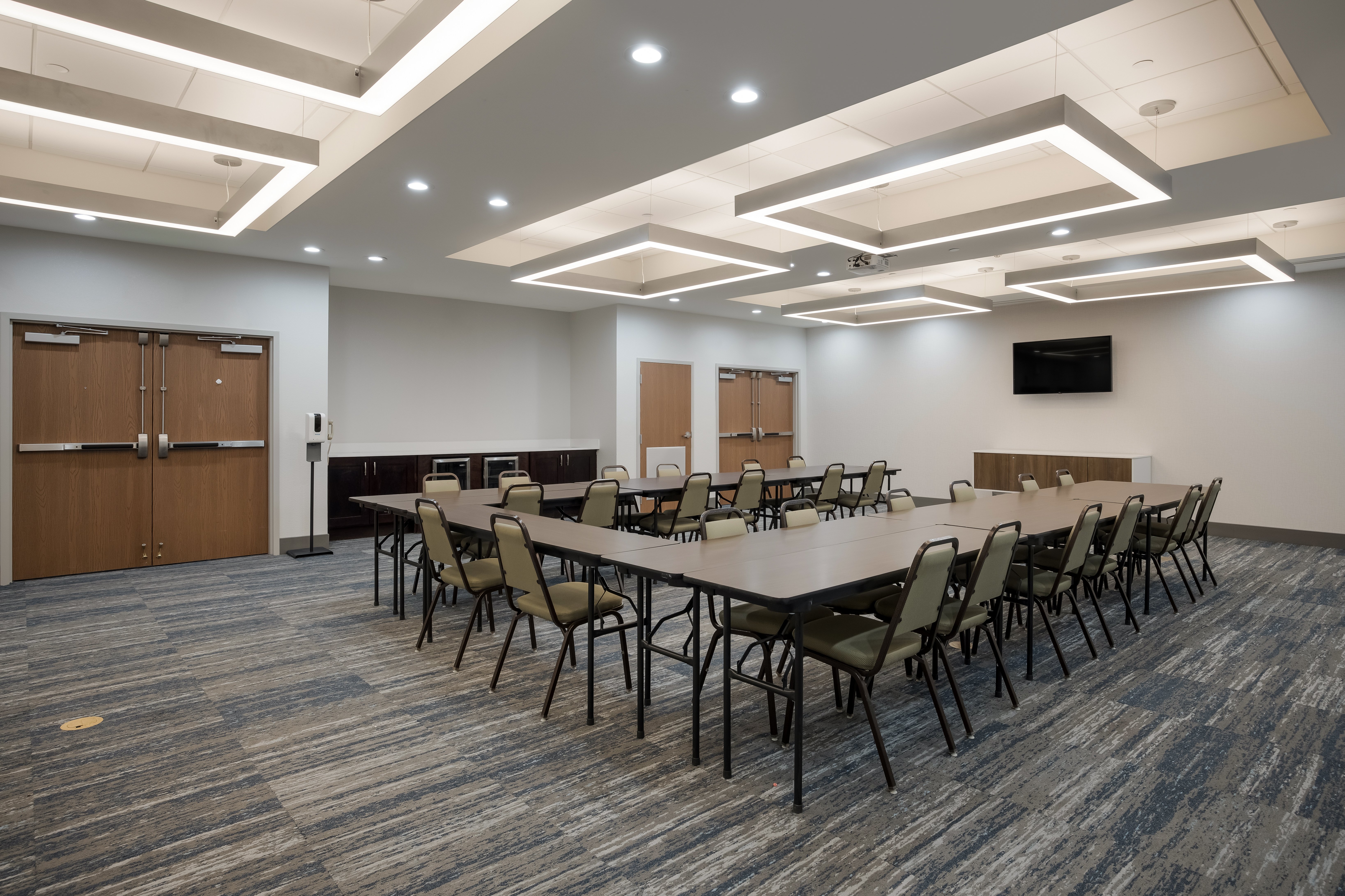 holiday inn express hotel and suites perry by ihg