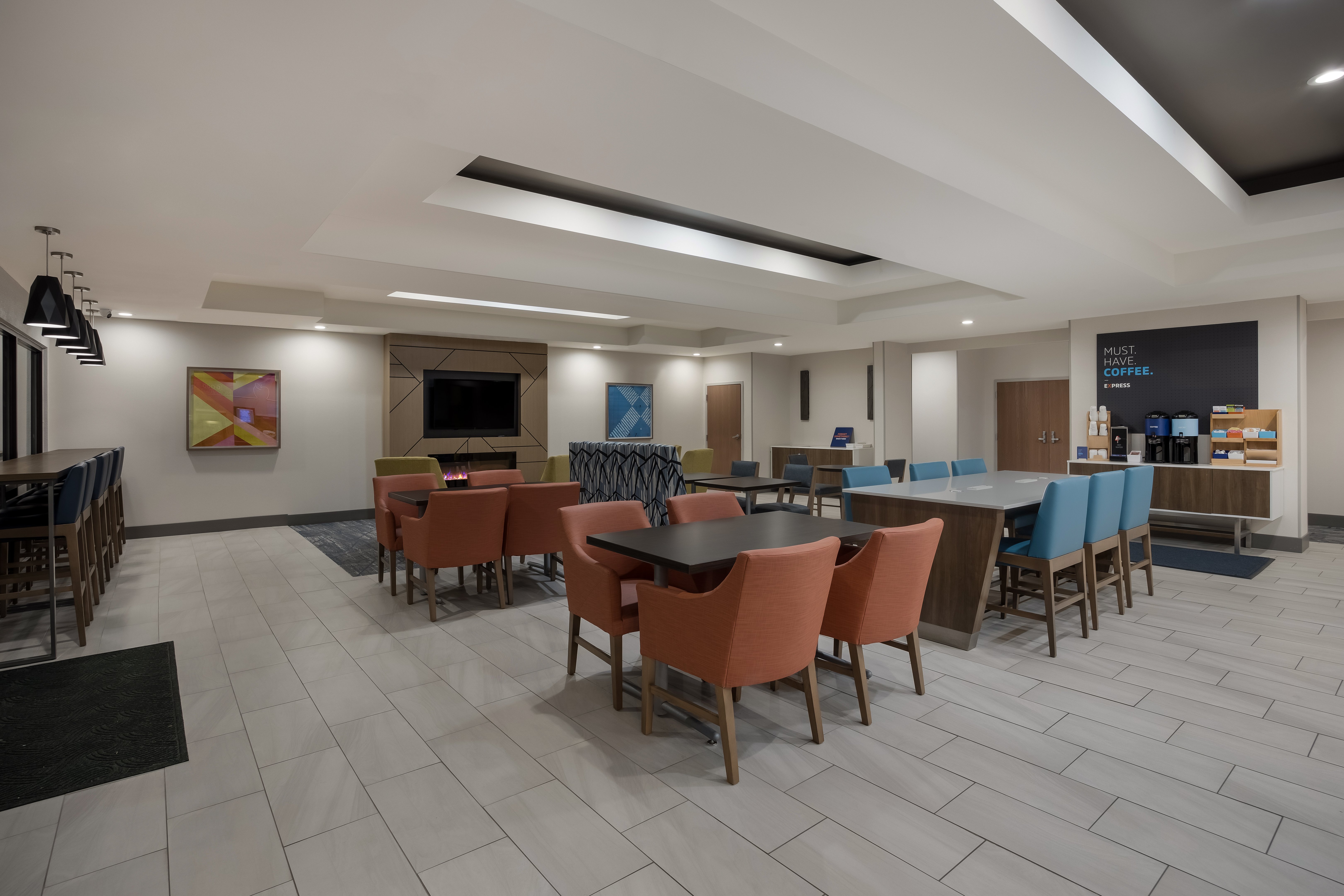 holiday inn express hotel and suites perry by ihg