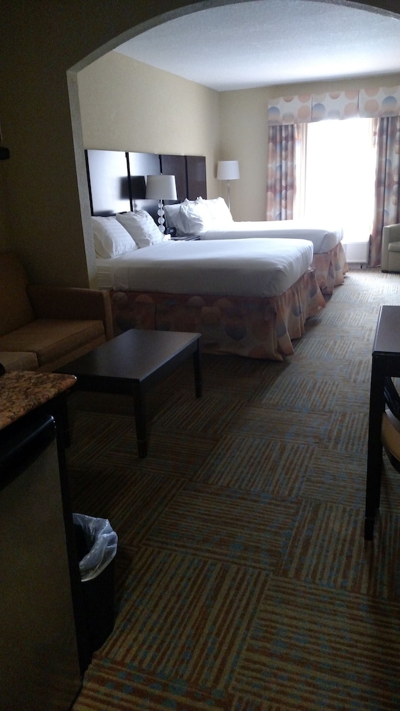 holiday inn express hotel and suites perry by ihg
