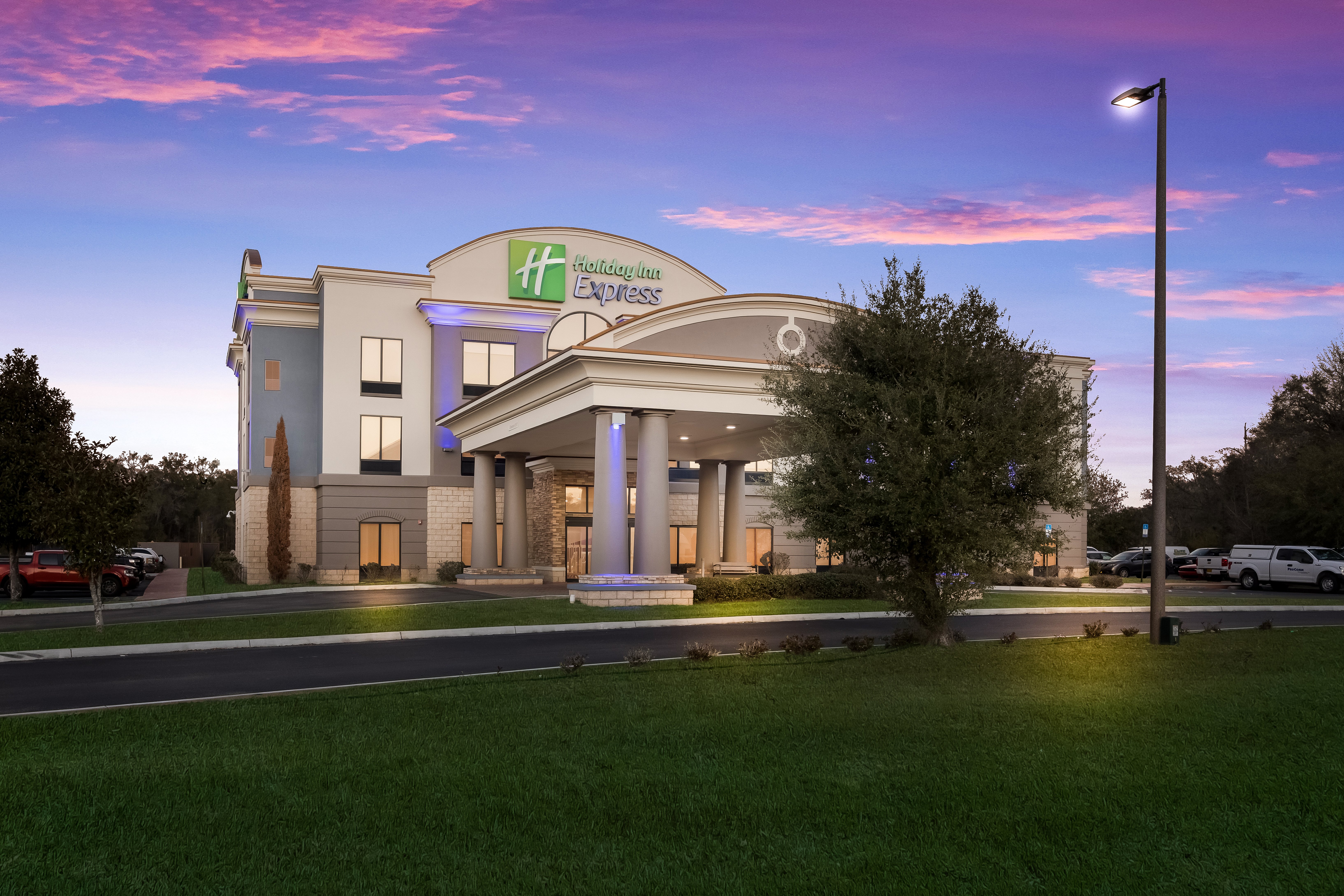 holiday inn express hotel and suites perry by ihg