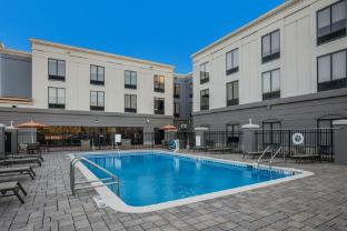 holiday inn express hotel and suites perry by ihg